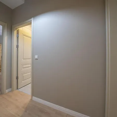 Historic 2 Bedroom Galata Apt-heart Of Kuledibi 1 *
